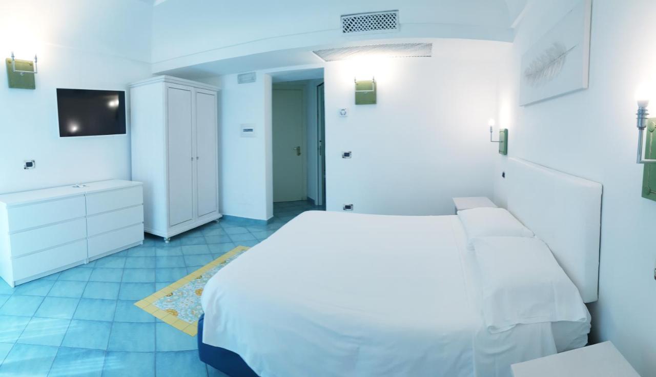 Hotel Myage Казамиччола-Терме Экстерьер фото