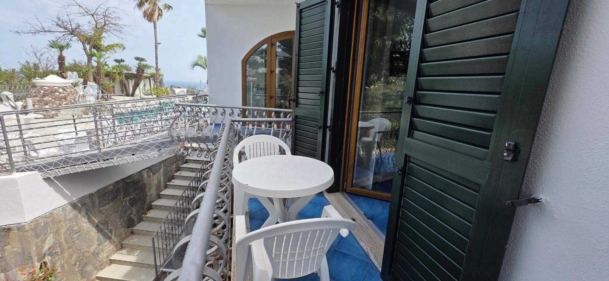 Hotel Myage Казамиччола-Терме Экстерьер фото