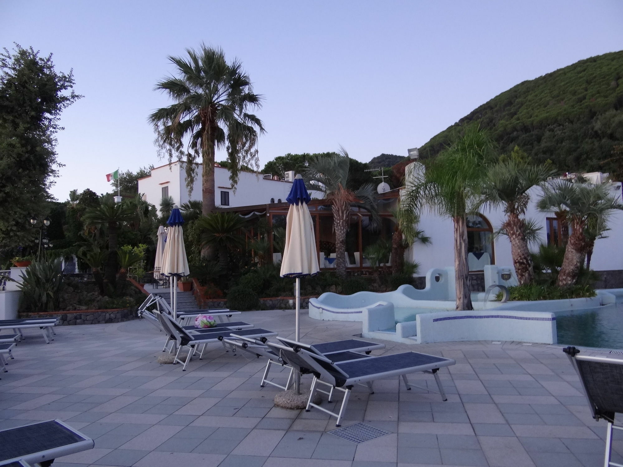 Hotel Myage Казамиччола-Терме Экстерьер фото